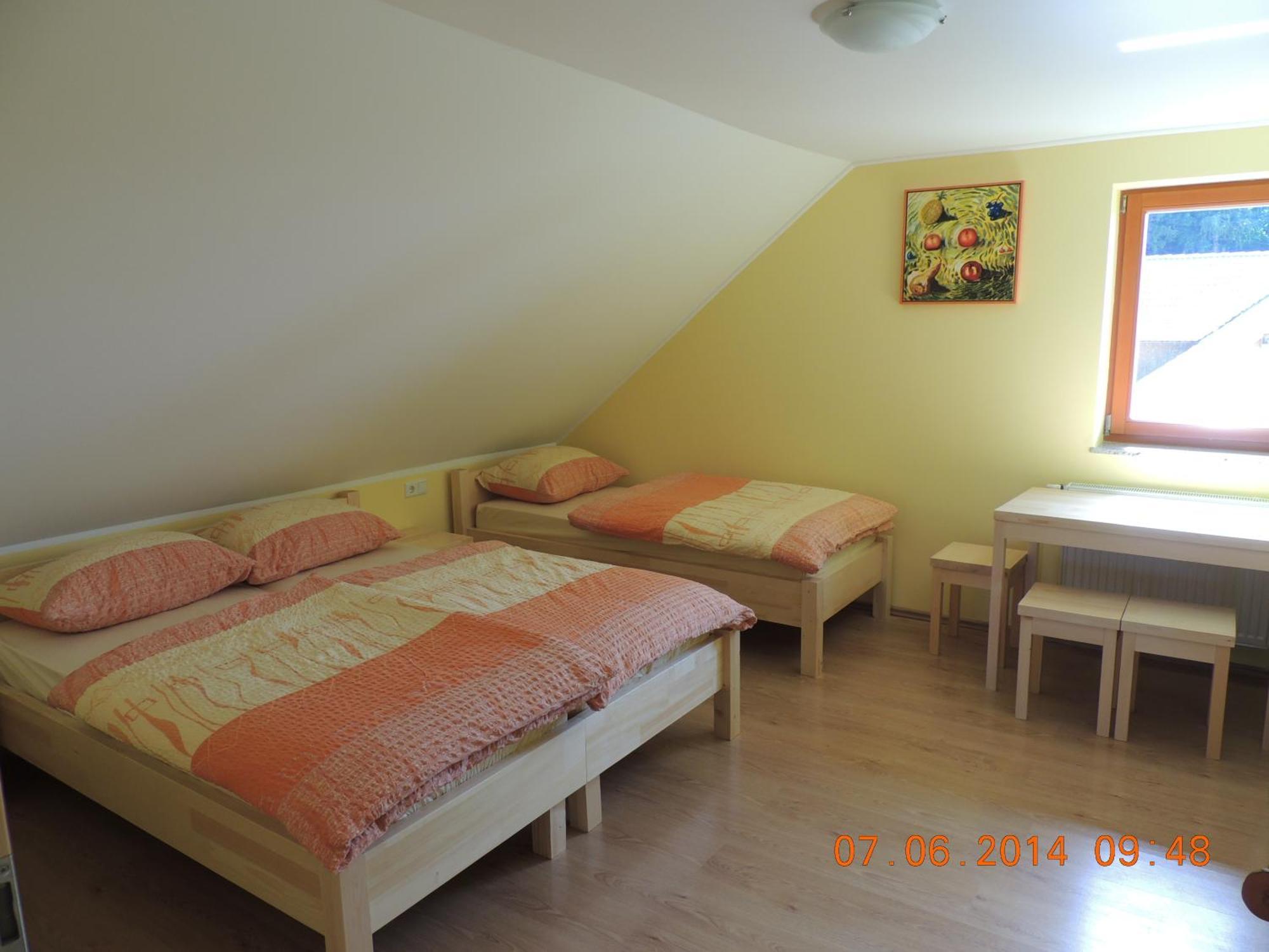 Guest House Pr Ambruzarju & Apartments Cerklje na Gorenjskem Habitación foto
