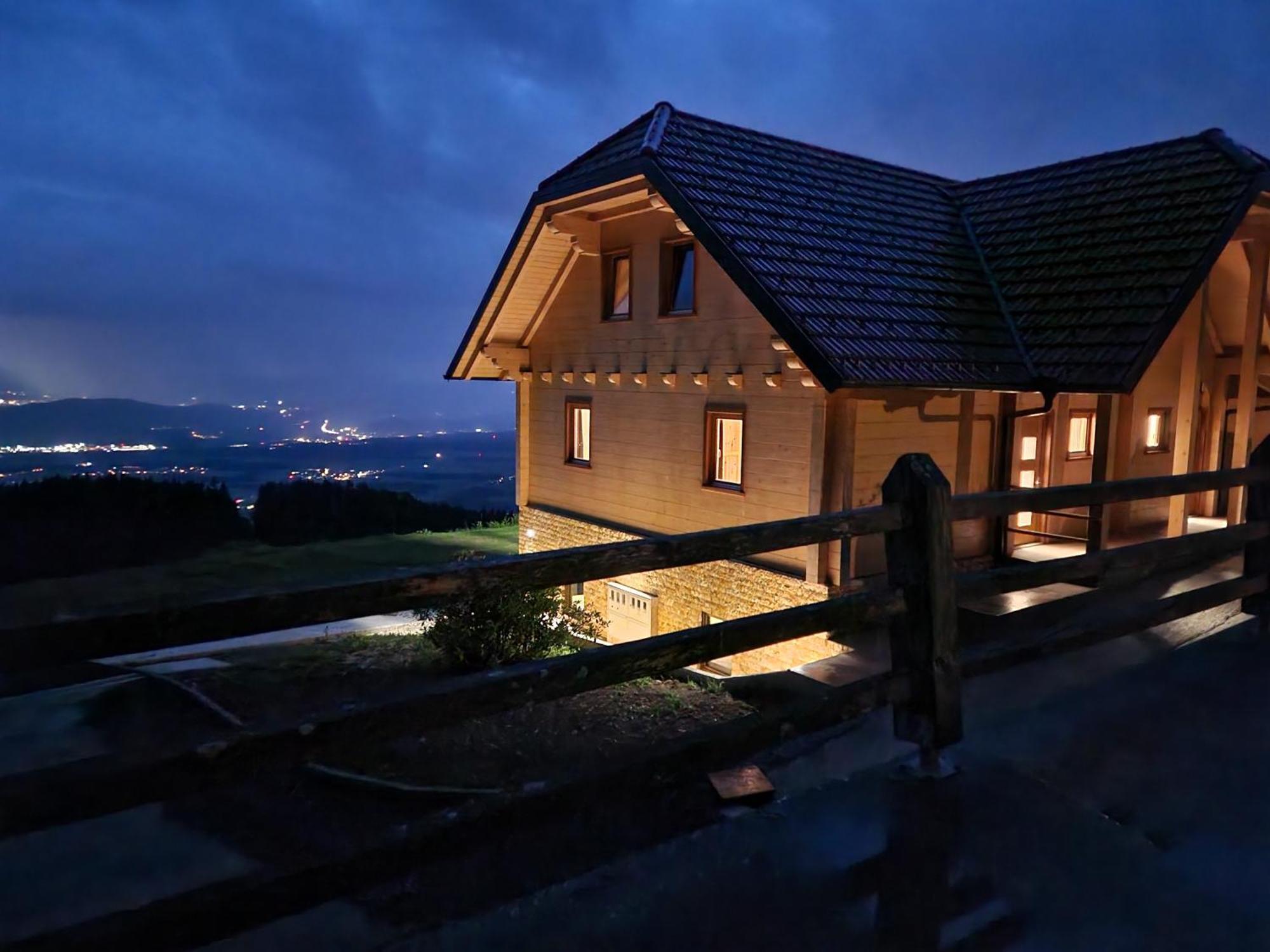Guest House Pr Ambruzarju & Apartments Cerklje na Gorenjskem Habitación foto