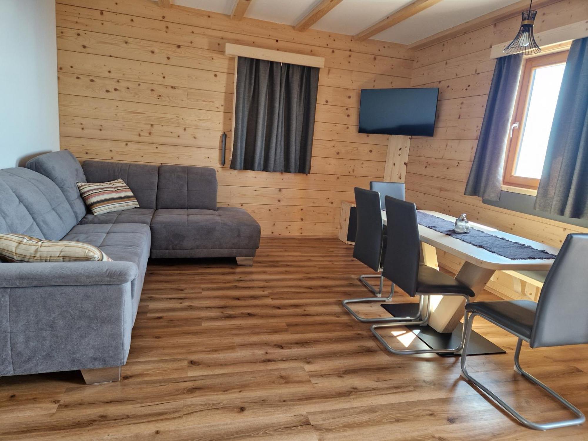 Guest House Pr Ambruzarju & Apartments Cerklje na Gorenjskem Habitación foto